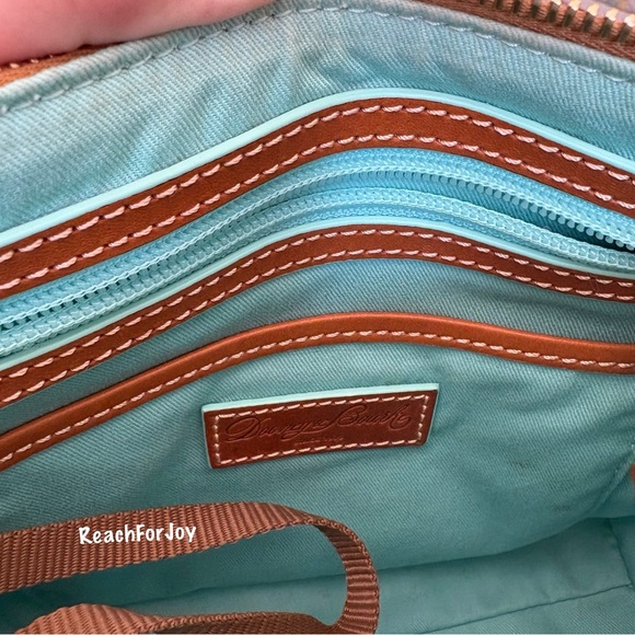 Dooney & Bourke Crossbody Epcot International Flower And Garden Festival 2020 - Picture 14 of 16